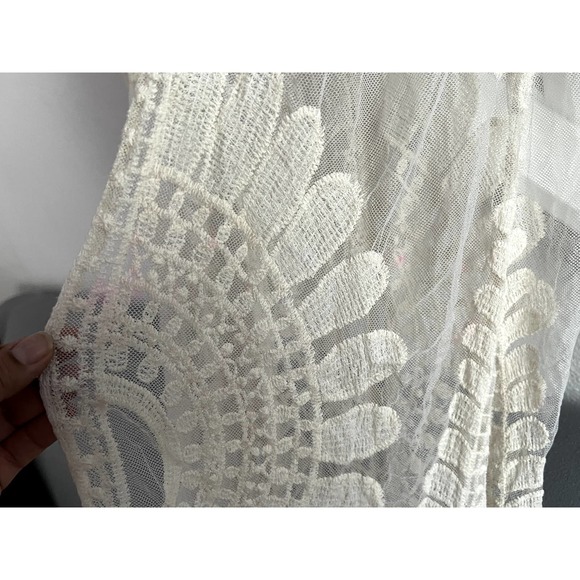 Rebellion Again Lace Kimono Size Medium‎ - Picture 5 of 5
